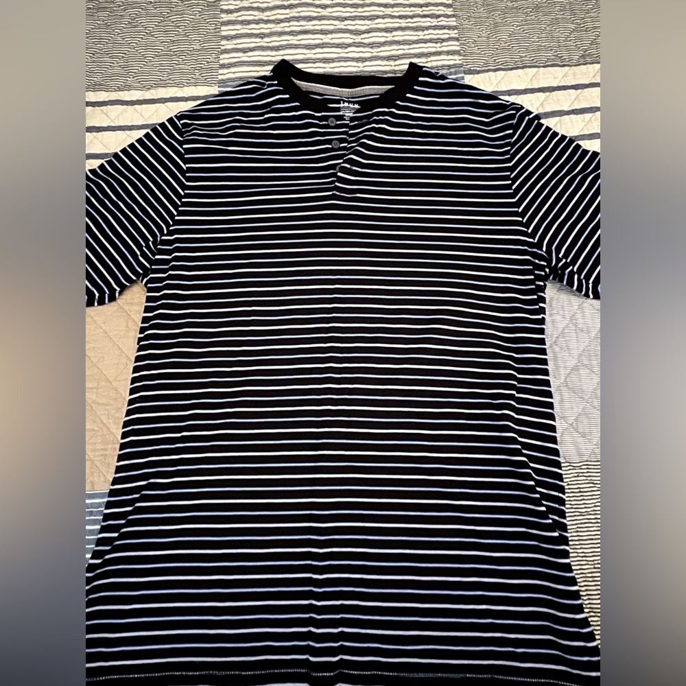 Saddlebred 1888 100% Pima Cotton Black/Blue/White stripes Size L 3 button shirt.